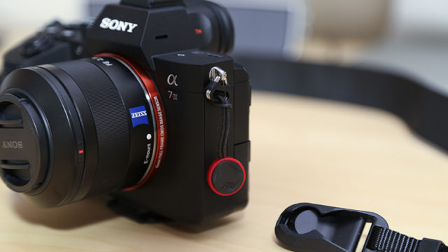 Peak Design アンカーリンクス をSONY a7IIIに取り付け