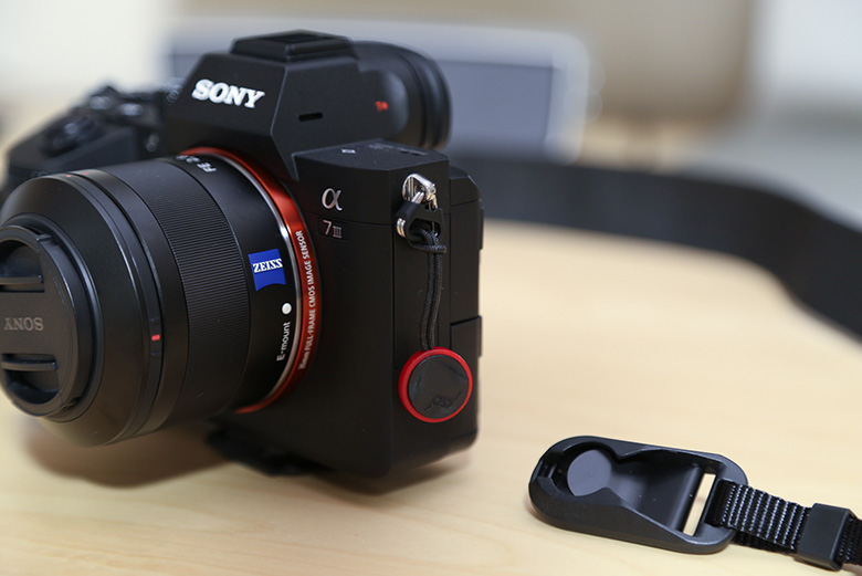 Peak Design アンカーリンクス をSONY a7IIIに取り付け