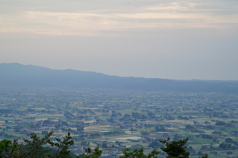 となみ夢の平 散居村展望台から見える散居村