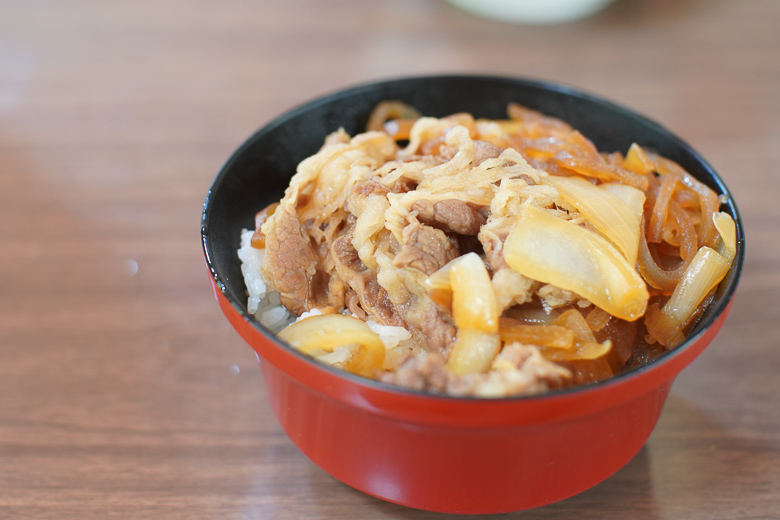 ドライブイン金龍 牛肉丼 大岩山