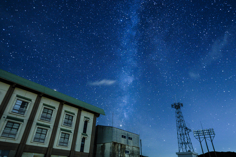 牛岳パノラマ展望台の星空 ペルセウス座流星群