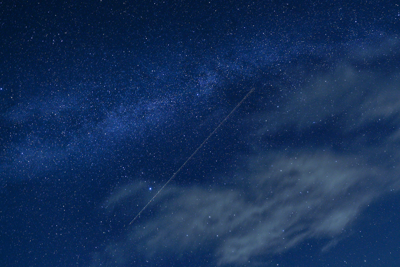 牛岳パノラマ展望台の星空 ペルセウス座流星群