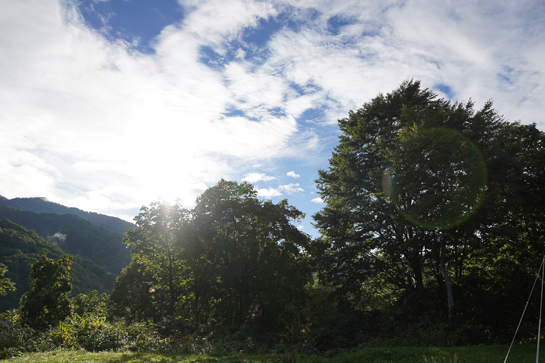 雨飾高原キャンプ場 晴れた空