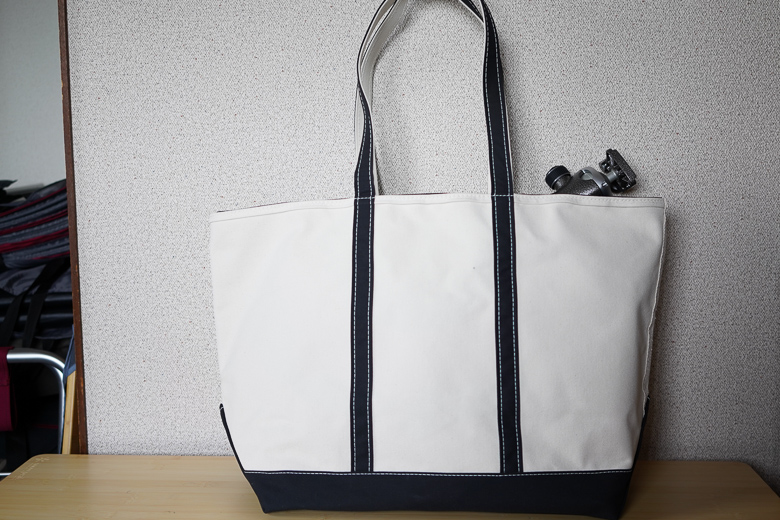 L.L.Bean LL ZipTop Boat and Tote Extra-Large にジッツオの三脚
