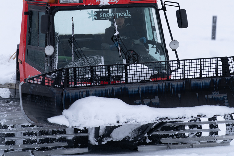 スノーピーク Headquarters 圧雪車