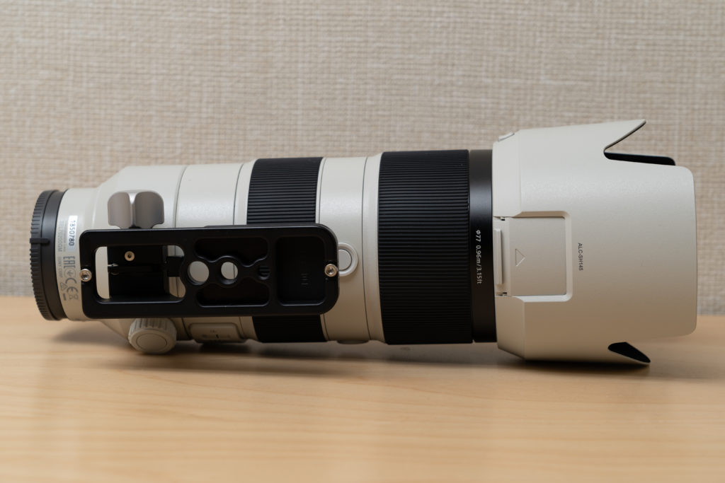 SONY FE 70-200mm F2.8 GM OSSにRRSの三脚座（LCF-101）を取り付けした写真