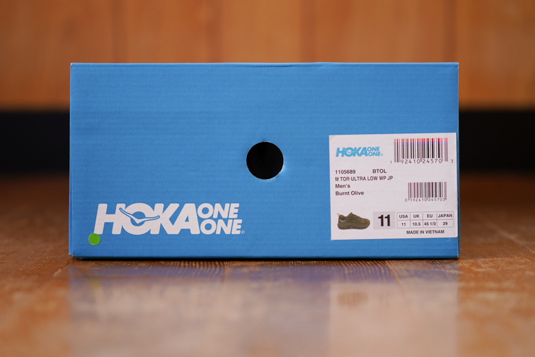 HOKA ONE ONE TOR ULTRA LOW WP JP バーント オリーブ 外箱