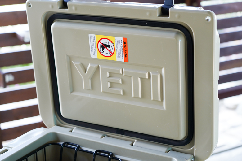 【YETI イエティ タンドラ 35】我が家がのメインクーラーボックスを紹介するよ！容量や比較など。｜ファミリーキャンプで「カシャッとな」