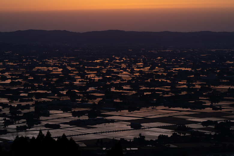 散居村と夕焼け