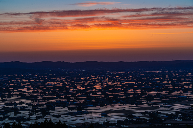 散居村と夕焼け